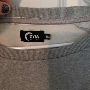 ZYIA crew neck sweatshirt